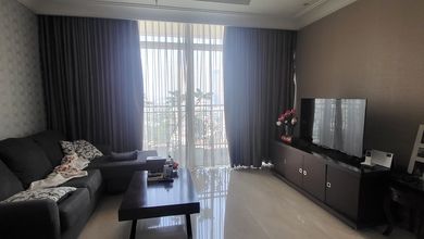 Jual Unit Apartemen Siap Ditempati 2BR Furnished Good Condition