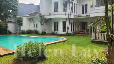 Jual Rumah Megah Luas 800 m2 di Cilandak, Jakarta Selatan