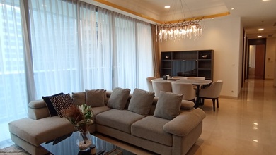 For Rent: Stylish 3-Bedroom Apartemen (217 sqm) in Sudirman, Jakarta Selatan – Prime Location [smartweb-furniture
